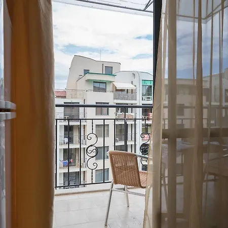★studio With Kitchen Wifi Balcony Pool View ★mt★ Appartamento *